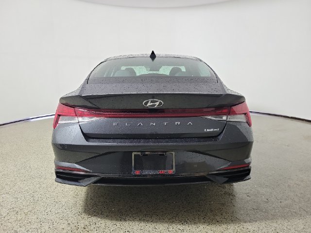 Used 2023 Hyundai Elantra Limited FWD image 5