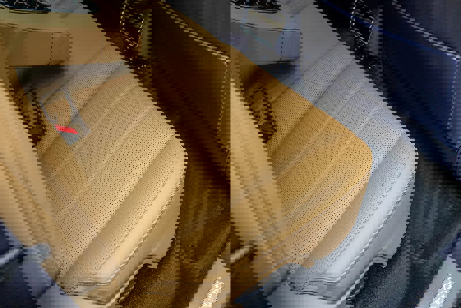 Used 2021 Bentley Bentayga image 50