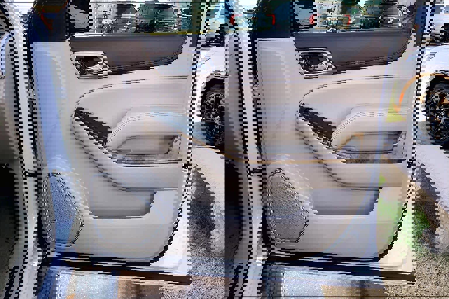 Used 2016 GMC Yukon XL Denali w/ Open Road Package image 21