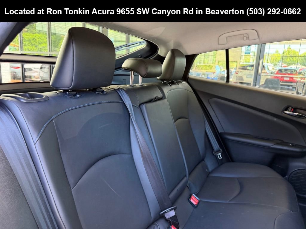 Used 2017 Toyota Prius Three Touring w/ Carpet Mat Package FWD image 28