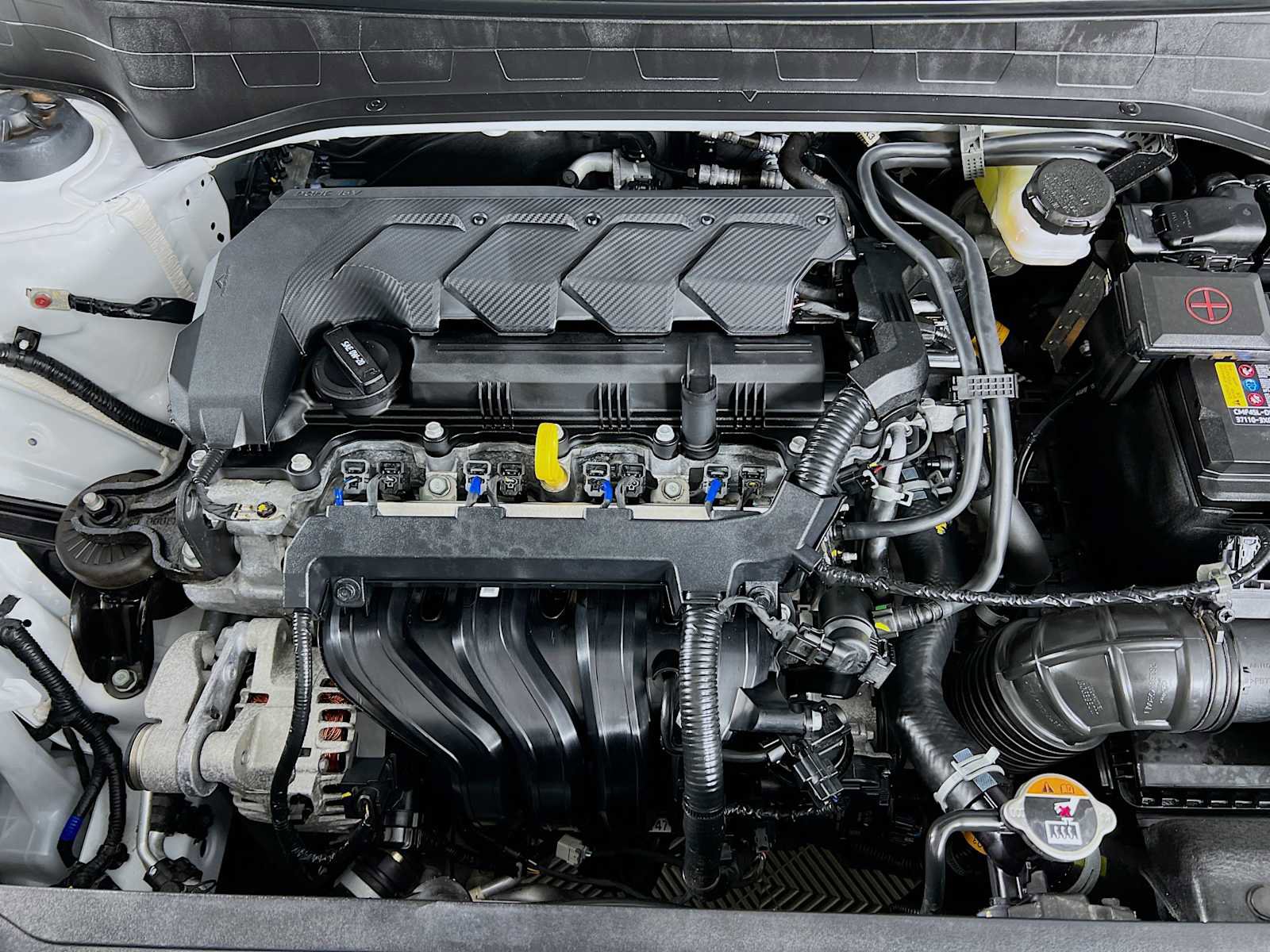 Certified 2025 Hyundai Venue SEL FWD image 29