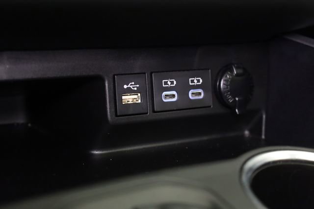 Used 2024 Toyota Highlander XLE image 19