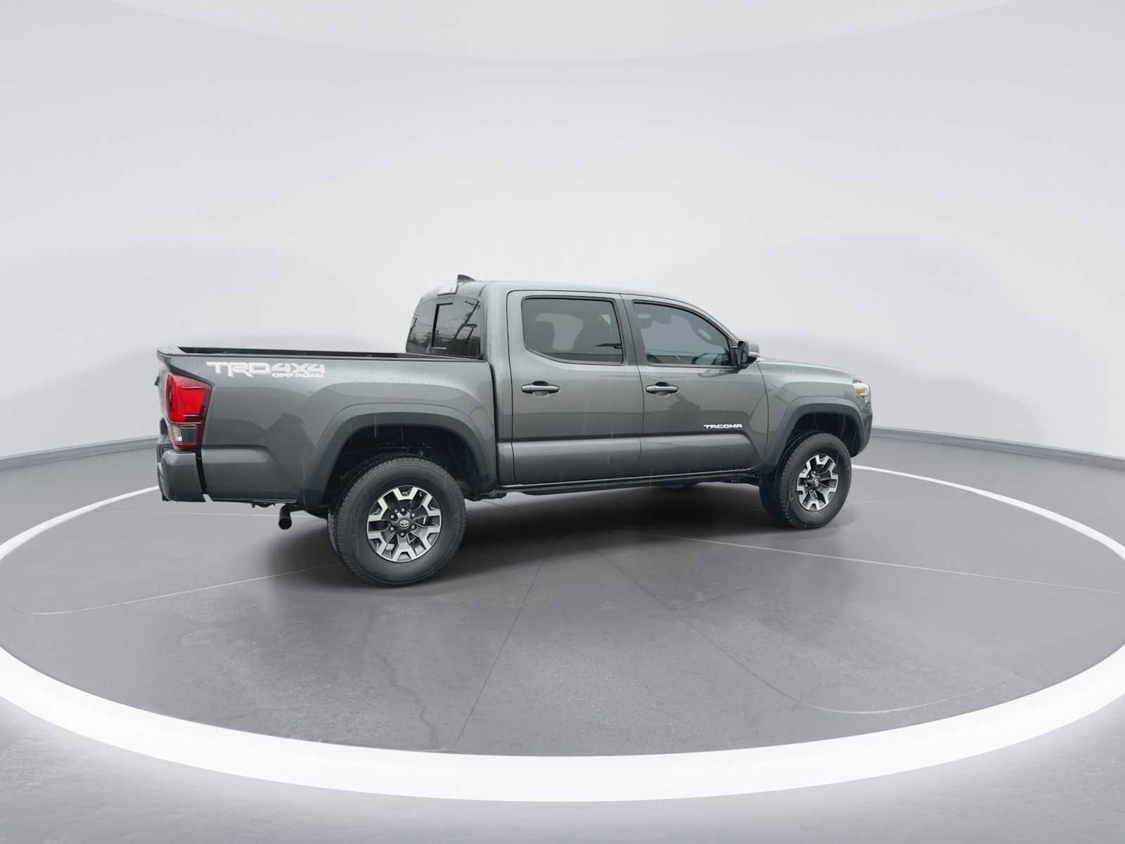 Certified 2019 Toyota Tacoma TRD Off-Road w/ Technology Package image 8