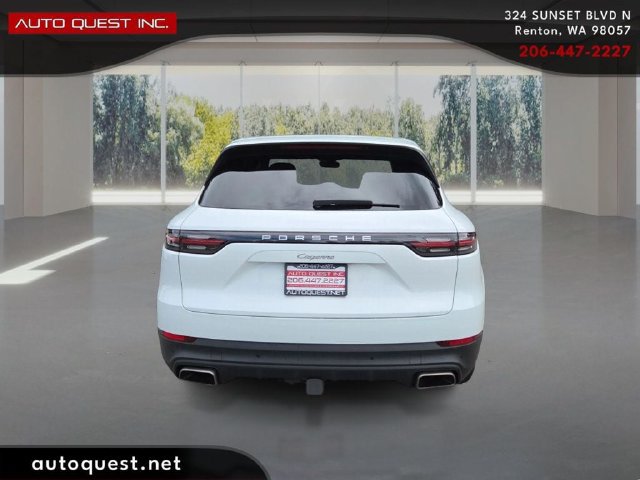 Used 2022 Porsche Cayenne AWD/4WD image 6