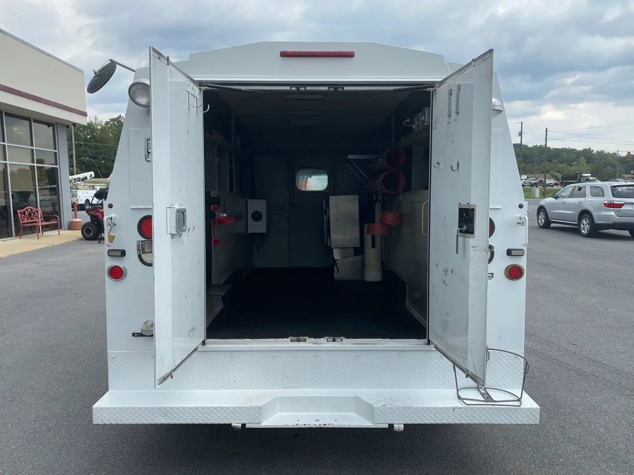 Used 2008 Chevrolet Express 3500 image 24