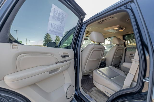 Used 2014 Cadillac Escalade Luxury image 14