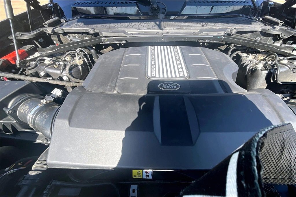 Used 2025 Land Rover Defender 130 V8 image 9