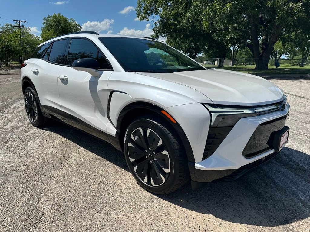 New 2025 Chevrolet Blazer EV RS image 8