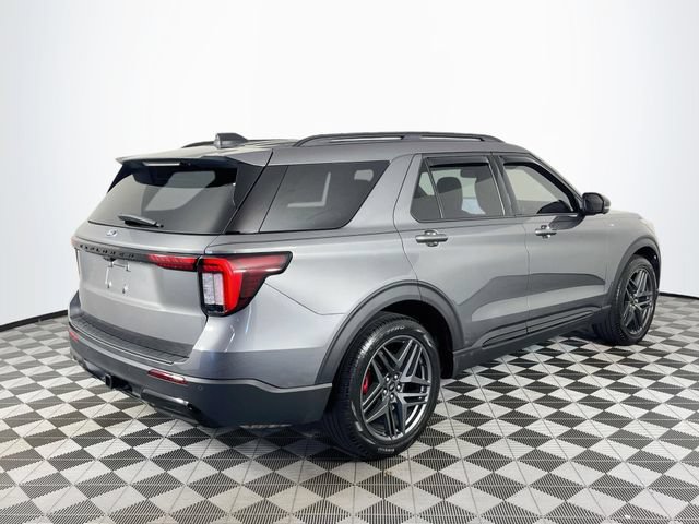 Used 2025 Ford Explorer ST-Line w/ Premium Package RWD image 9