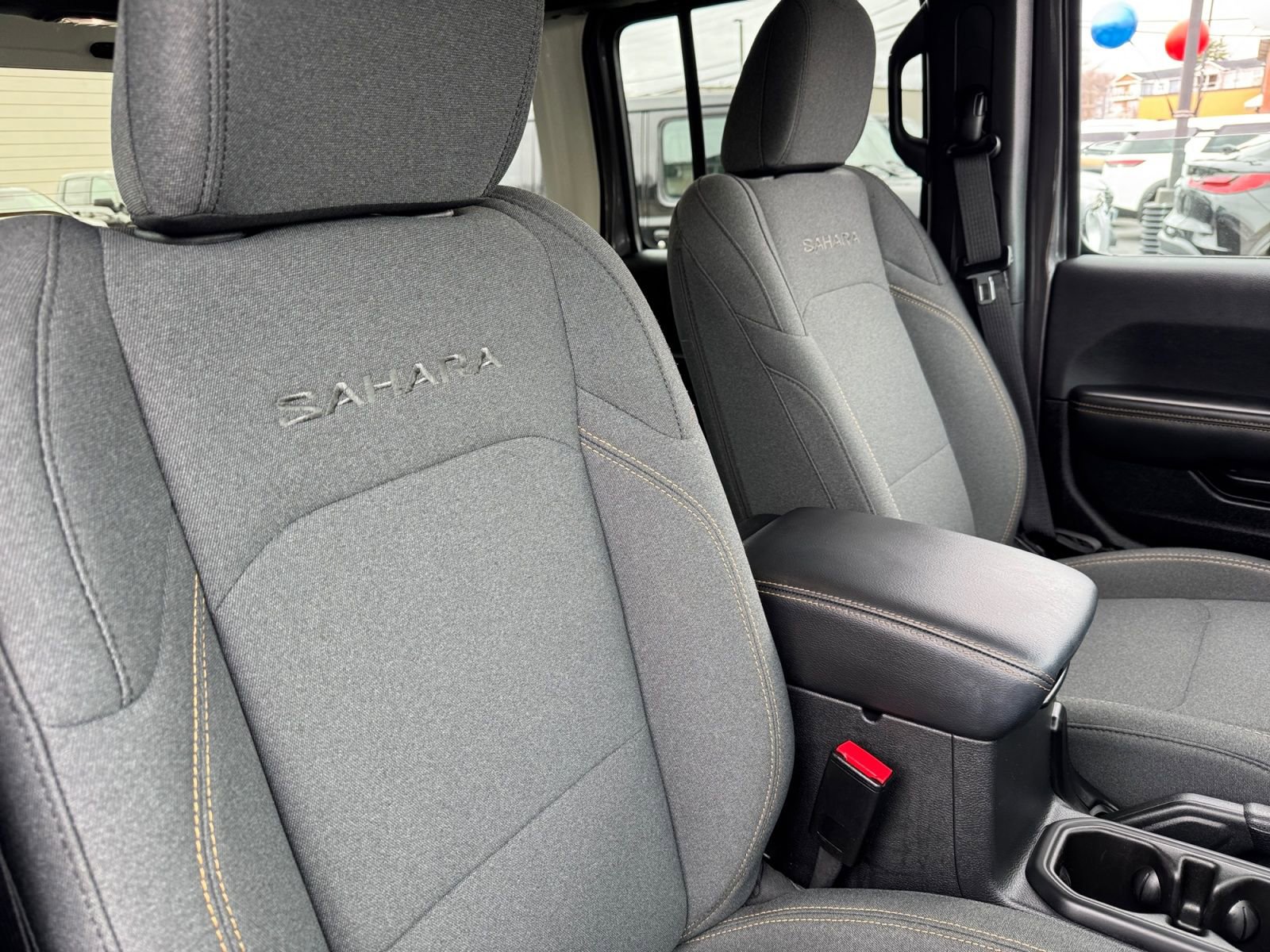 Used 2024 Jeep Wrangler Sahara w/ Technology Group AWD/4WD image 13