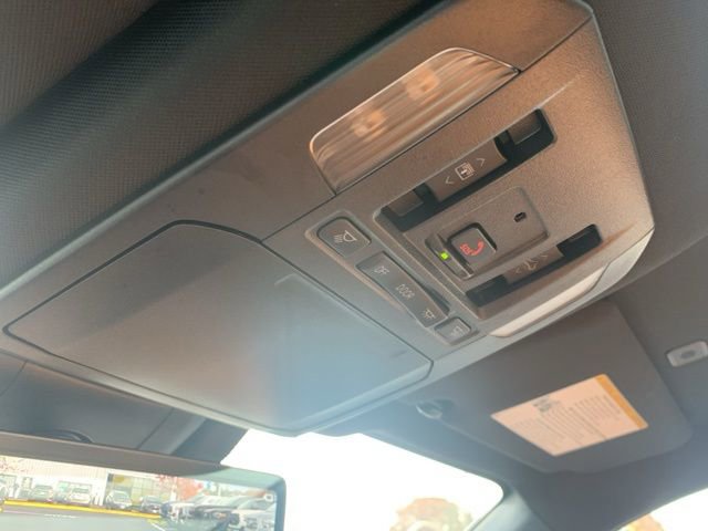 Used 2024 Toyota Highlander Platinum image 34