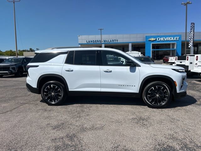 New 2026 Chevrolet Traverse LT w/ Sun and Wheel Package FWD image 2