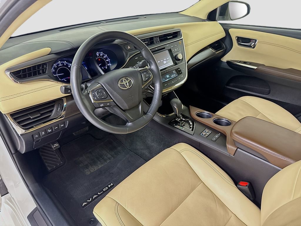 Used 2018 Toyota Avalon Limited w/ Carpet Mat Package FWD image 10