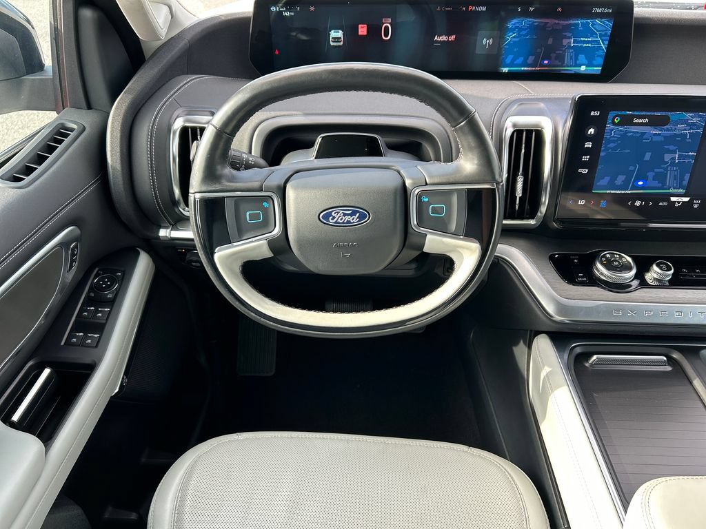 Used 2025 Ford Expedition Platinum AWD/4WD image 15