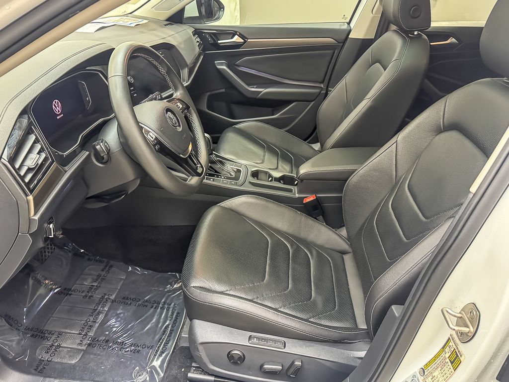 Used 2021 Volkswagen Jetta SEL Premium FWD image 9