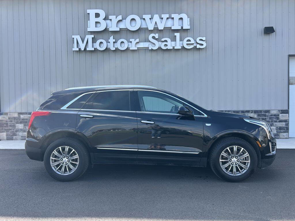 Used 2017 Cadillac XT5 Luxury w/ Driver Awareness Package AWD/4WD image 2