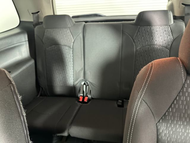 Used 2015 GMC Acadia SLE image 18