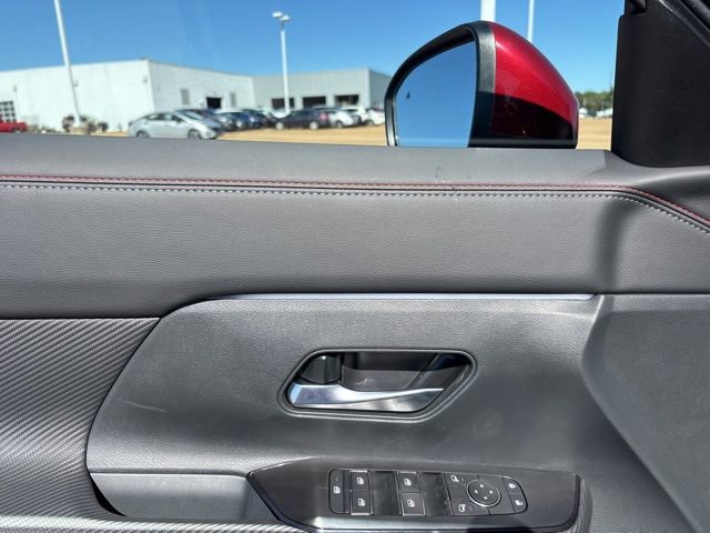 New 2026 Nissan Kicks SR w/ SR Premium Package image 11