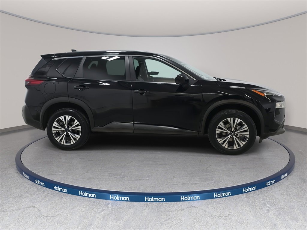 Used 2023 Nissan Rogue SV image 5