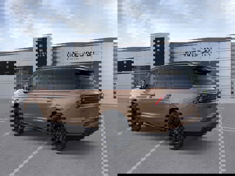 New 2025 Lincoln Navigator Black Label image 4