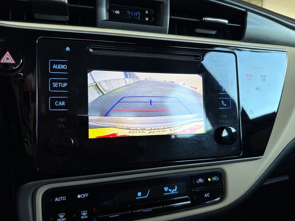 Used 2017 Toyota Corolla LE image 16