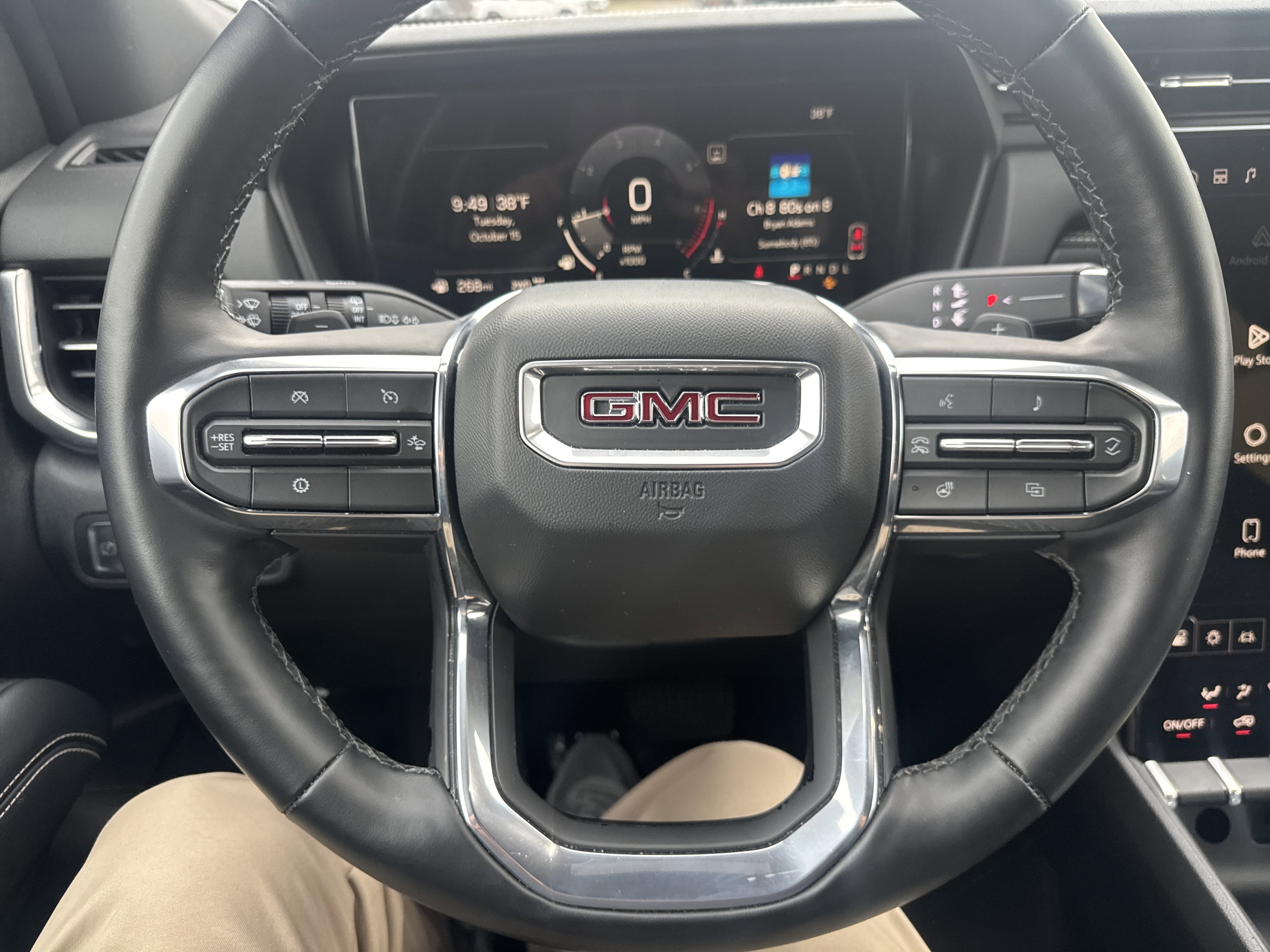 Used 2025 GMC Terrain Elevation AWD/4WD image 17