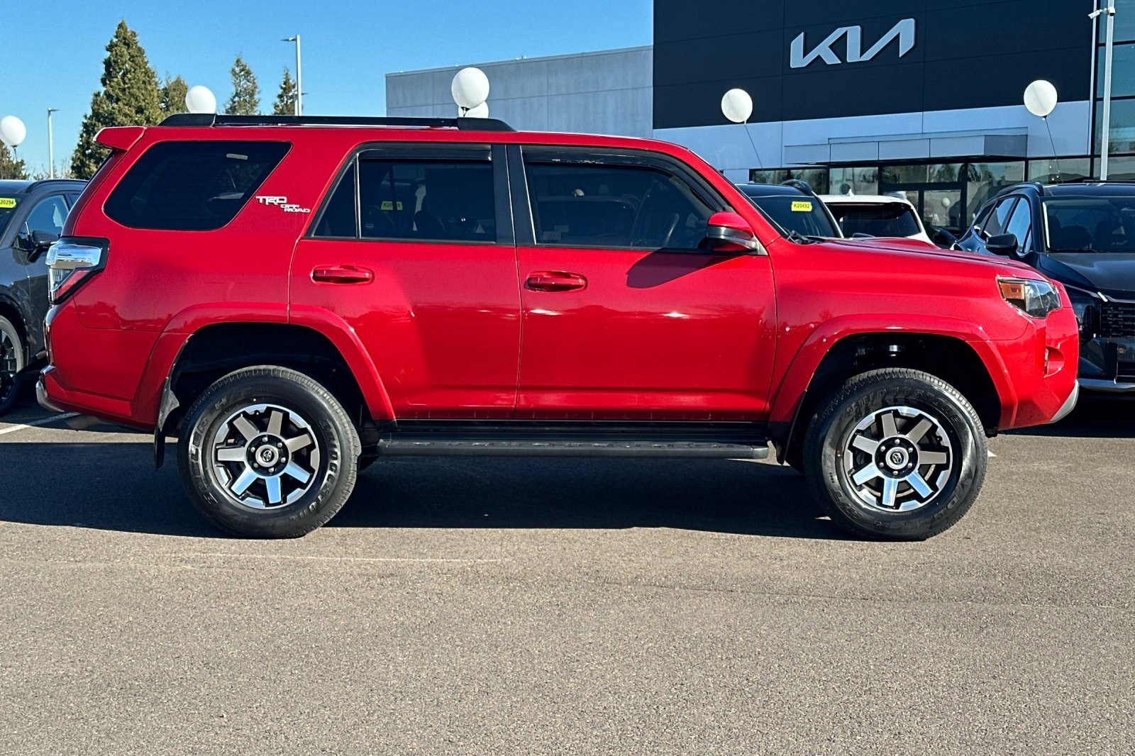 Used 2022 Toyota 4Runner TRD Off-Road image 3