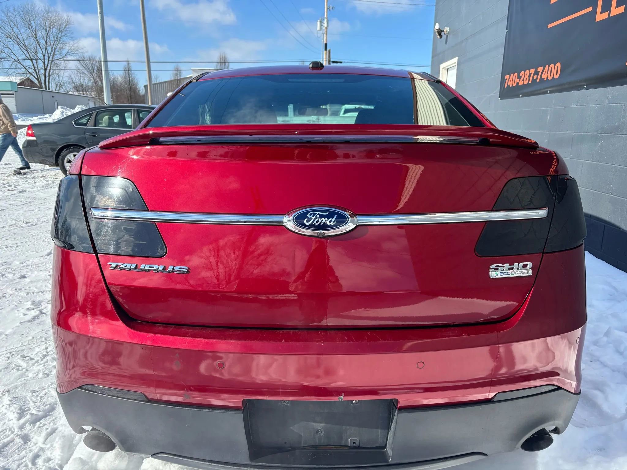 Used 2013 Ford Taurus SHO image 4