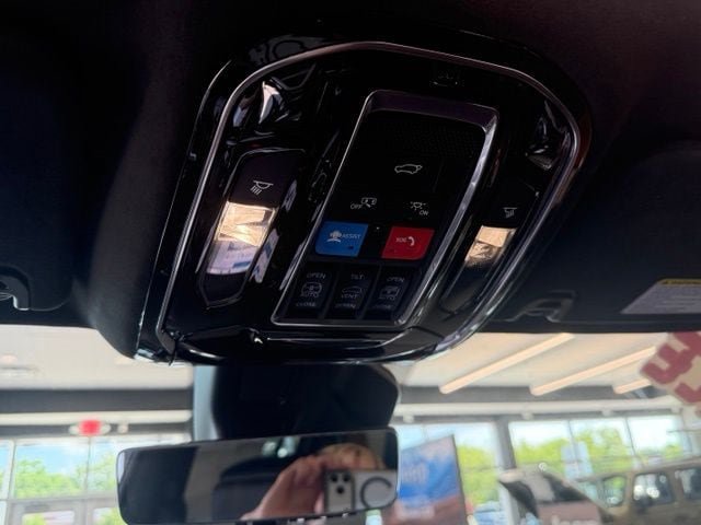 New 2026 Jeep Grand Wagoneer Summit AWD/4WD image 28