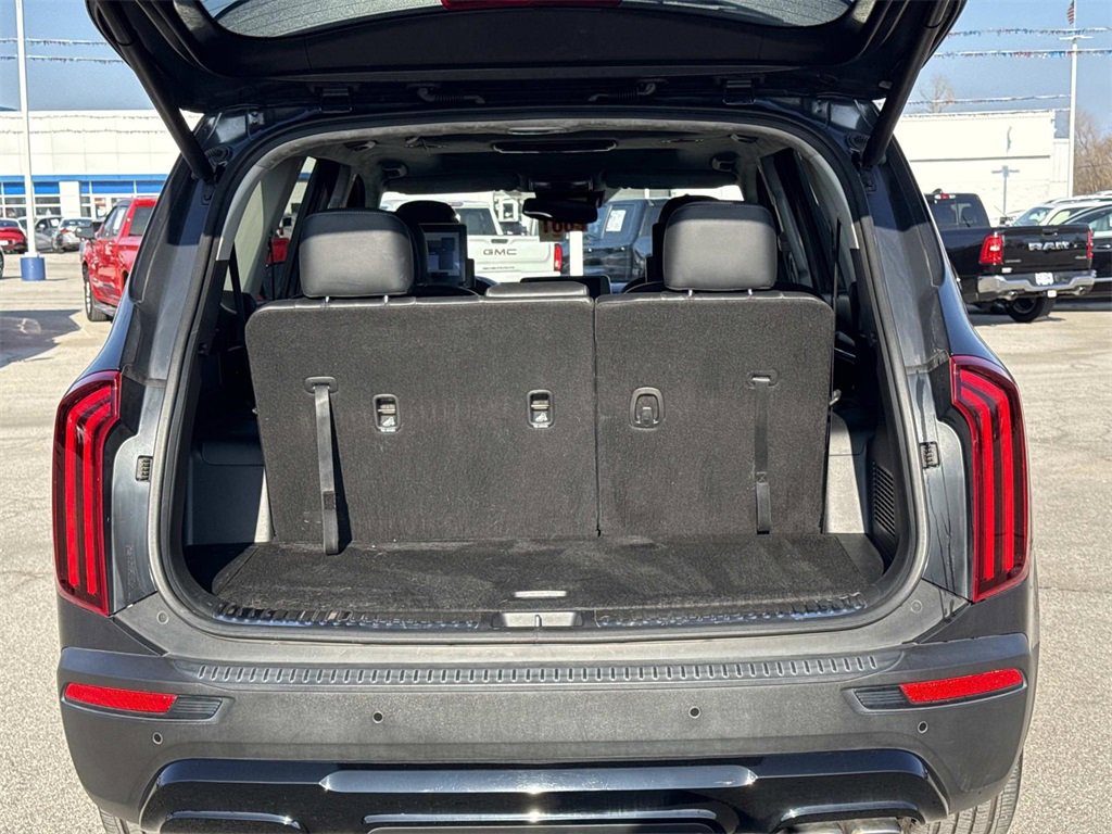 Used 2022 Kia Telluride SX w/ SX Prestige Package image 6