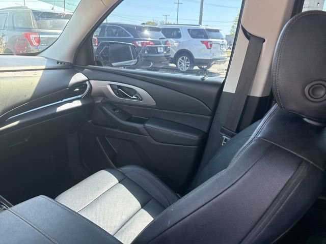 Used 2019 Chevrolet Traverse LT FWD image 17