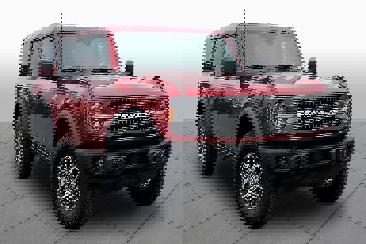 Certified 2025 Ford Bronco Badlands AWD/4WD image 3