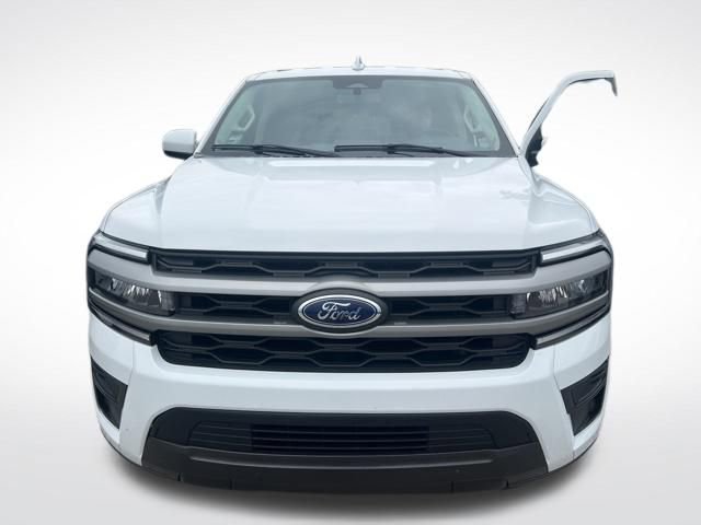 Used 2024 Ford Expedition XLT AWD/4WD image 8