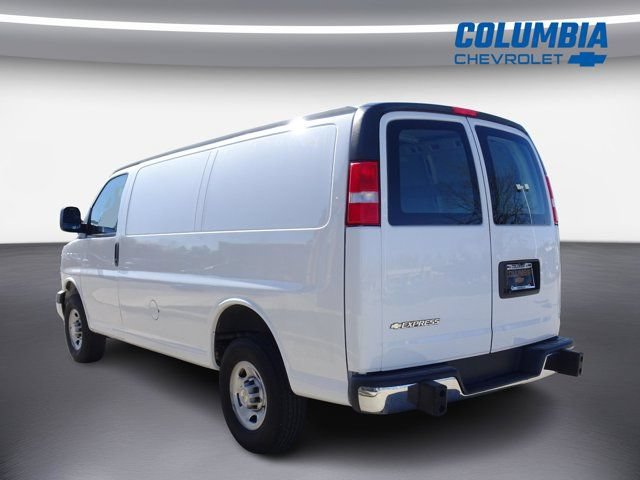 Used 2024 Chevrolet Express 2500 w/ Driver Convenience Package RWD image 5
