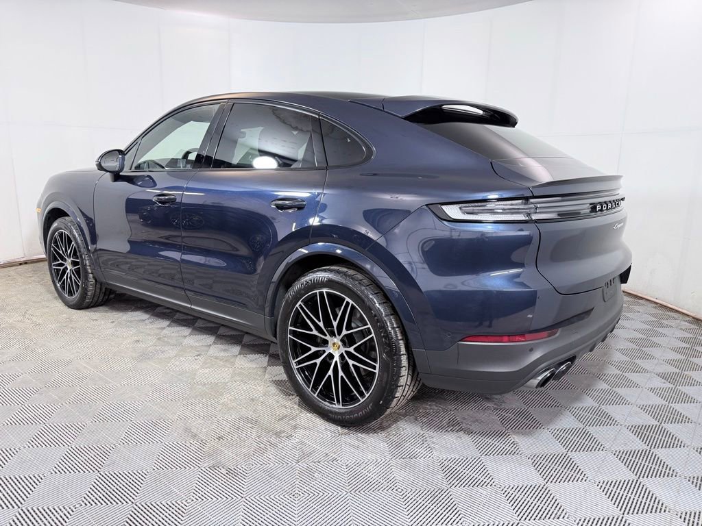 Used 2024 Porsche Cayenne Coupe image 4