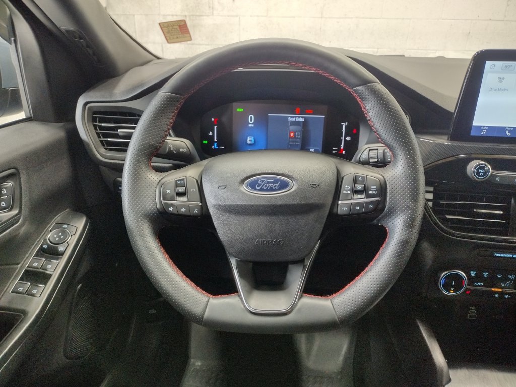 Used 2024 Ford Escape ST-Line Select AWD/4WD image 17