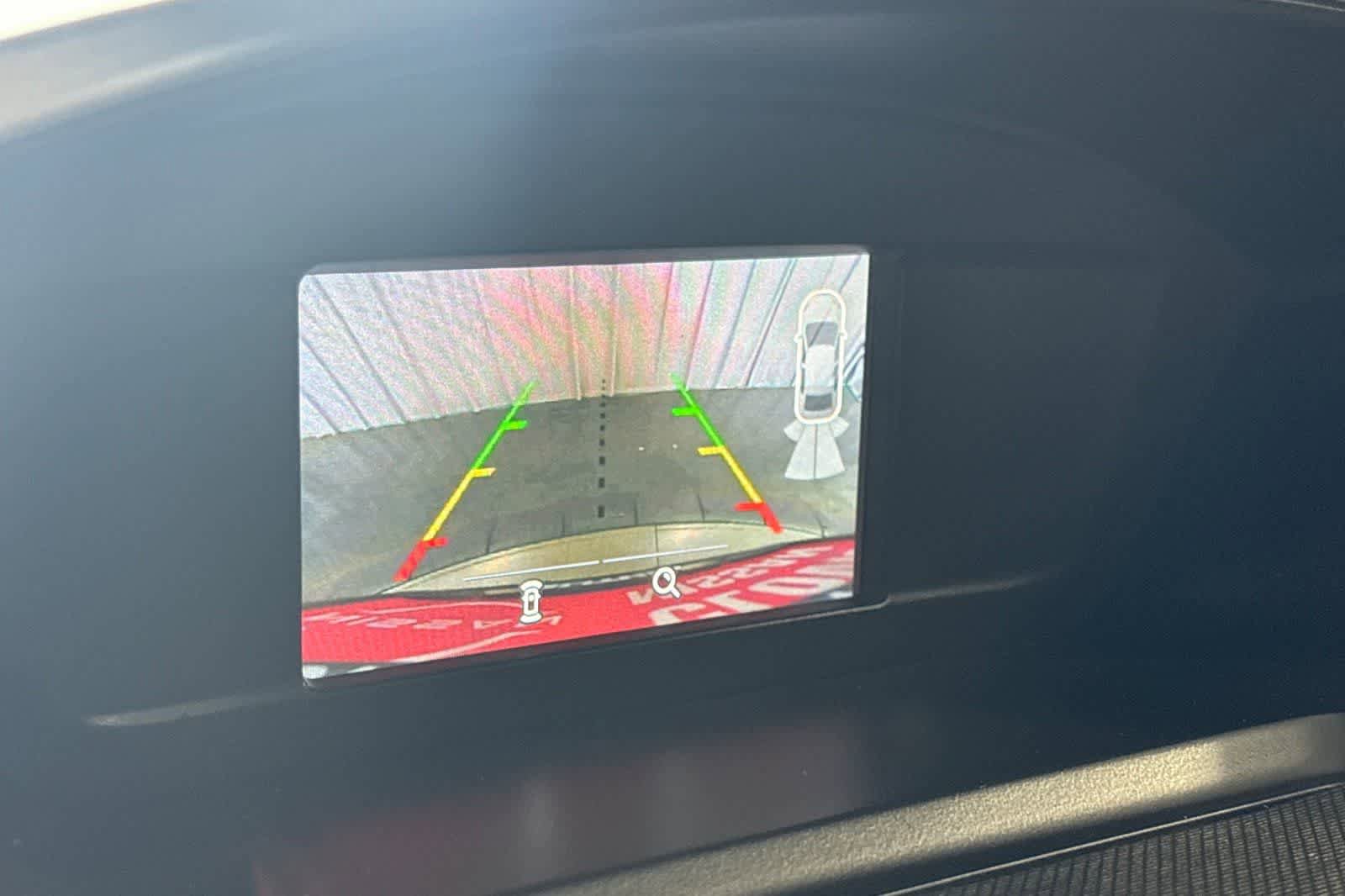 Used 2018 Ford Escape SE w/ Ford Safe & Smart Package FWD image 20