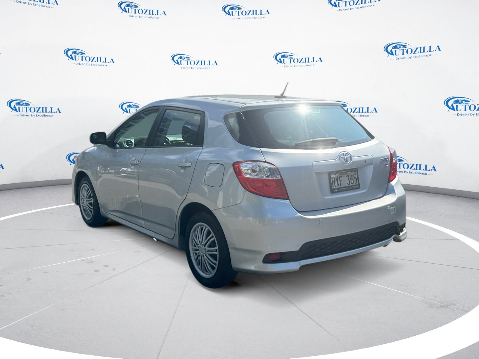 Used 2013 Toyota Matrix L FWD image 3