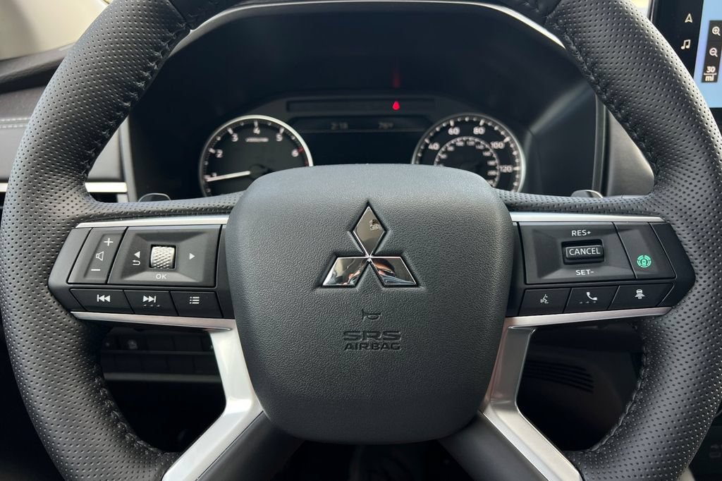 New 2026 Mitsubishi Outlander SE AWD/4WD image 24