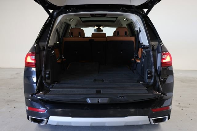 Used 2022 BMW X7 xDrive40i w/ Premium Package image 7