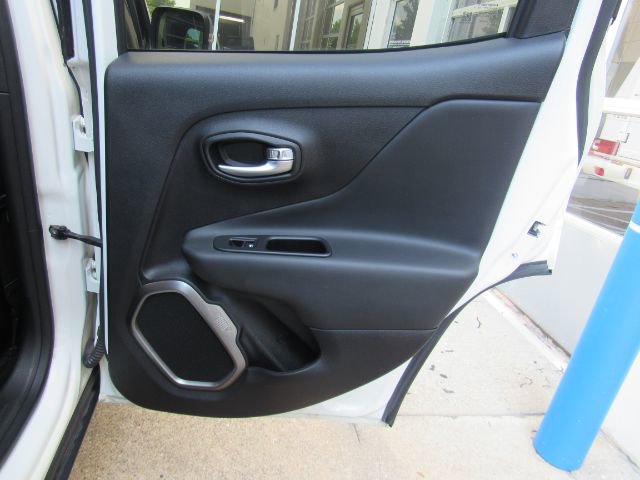 Used 2019 Jeep Renegade Limited image 22