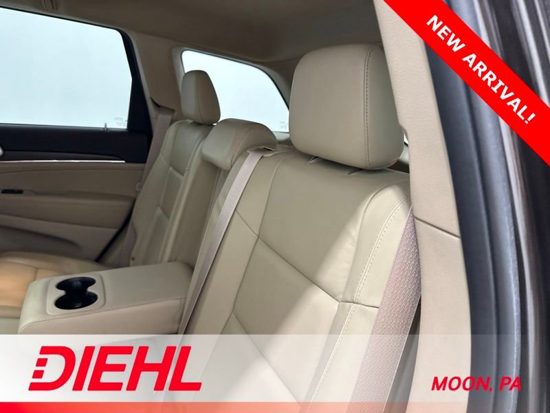 Used 2017 Jeep Grand Cherokee Limited AWD/4WD image 5