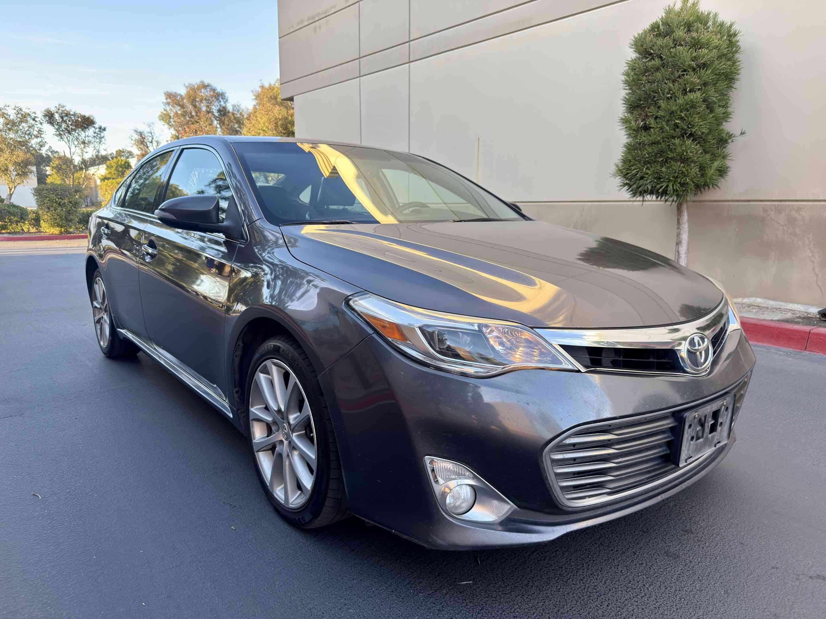 Used 2014 Toyota Avalon XLE Touring image 10