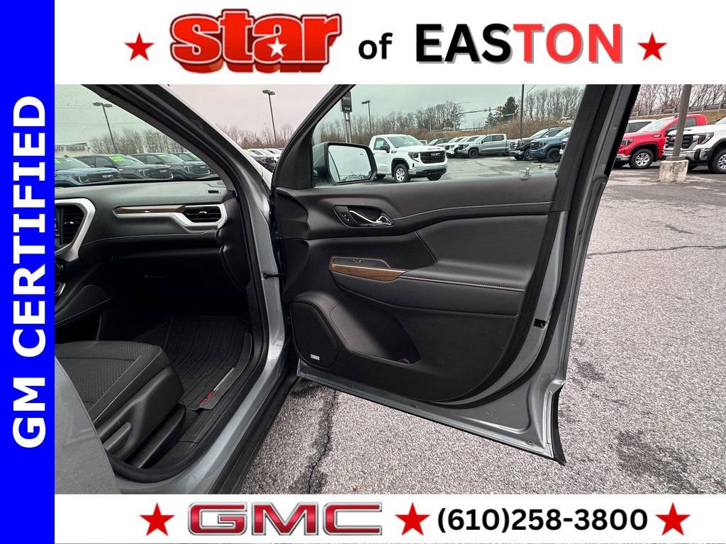 Certified 2023 GMC Acadia SLE w/ Driver Convenience Package image 13