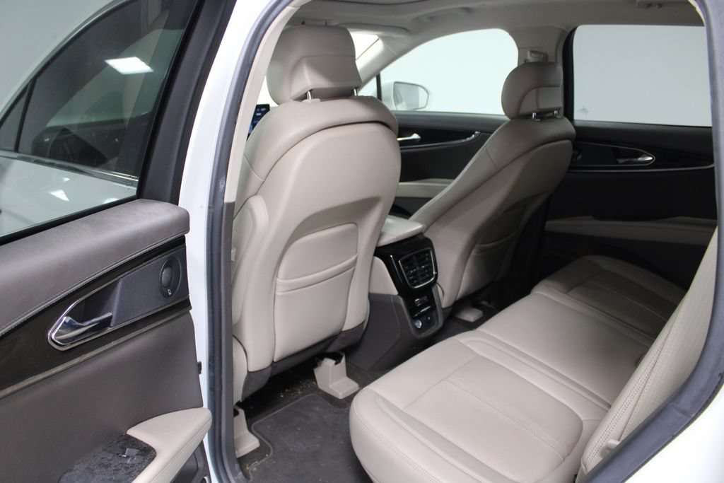 Used 2023 Lincoln Nautilus Reserve w/ Equipment Group 201A FWD image 17