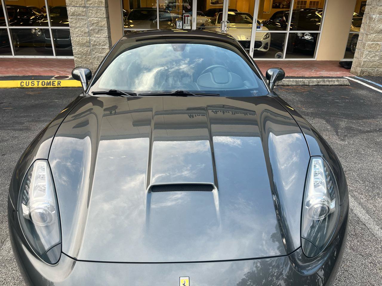 Used 2011 Ferrari California RWD image 28