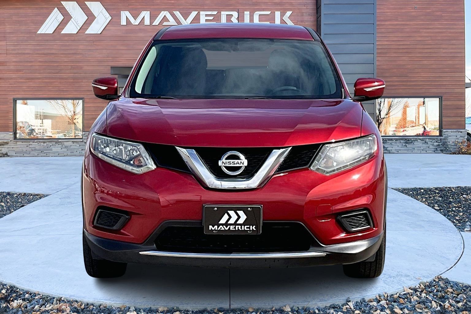 Used 2015 Nissan Rogue S image 2