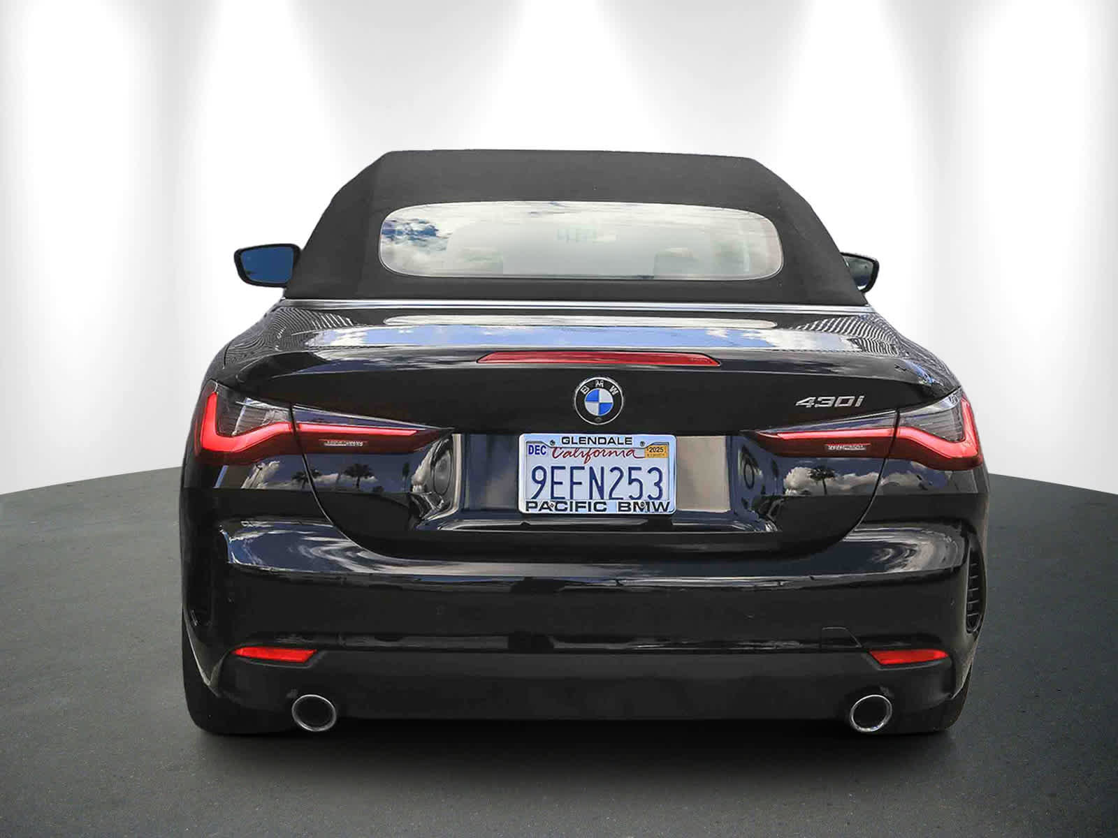 Certified 2023 BMW 430i Convertible w/ Premium Package image 5