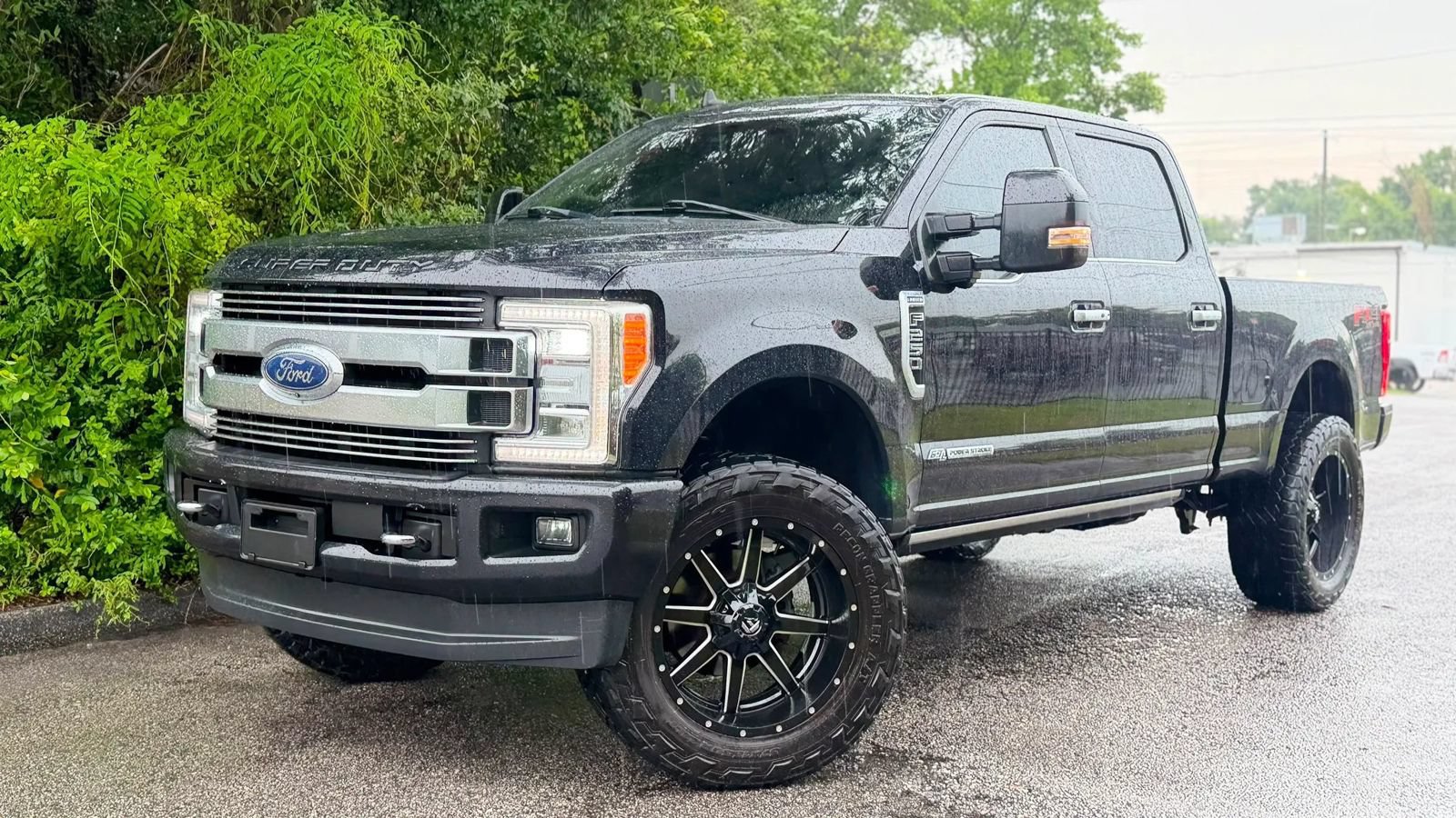 Used 2019 Ford F250 Limited AWD/4WD image 1