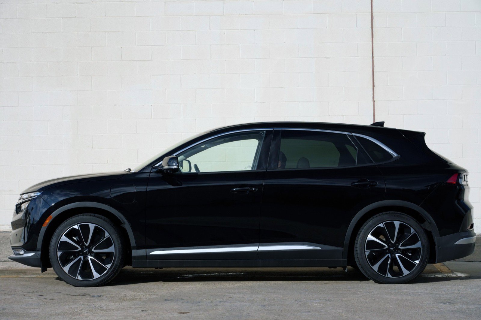 Used 2023 VinFast VF 8 Plus AWD/4WD image 8